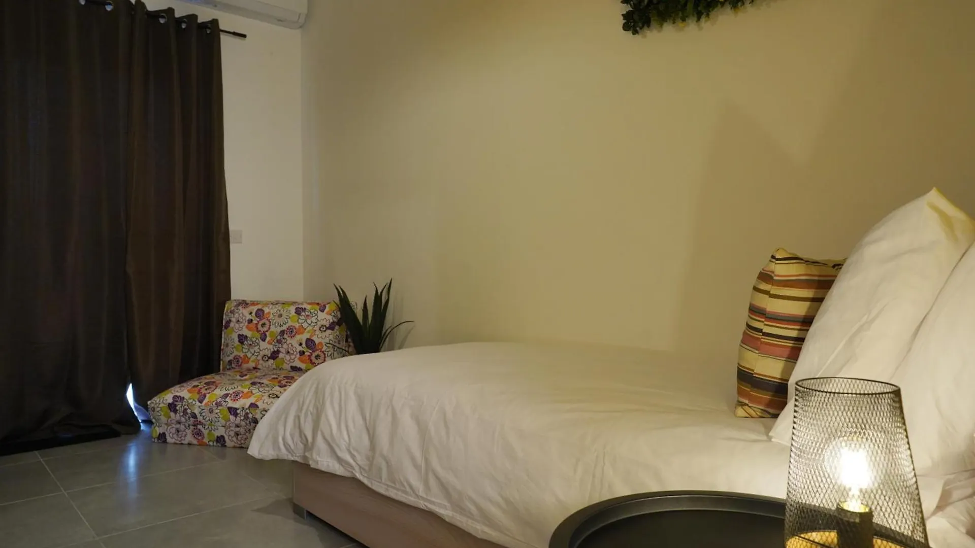 Affordable Central Malta Summer Retreat Guest house Mosta